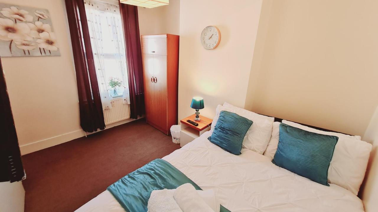Cedar Villa - Perfect For Longer Stays Chatham  Bagian luar foto