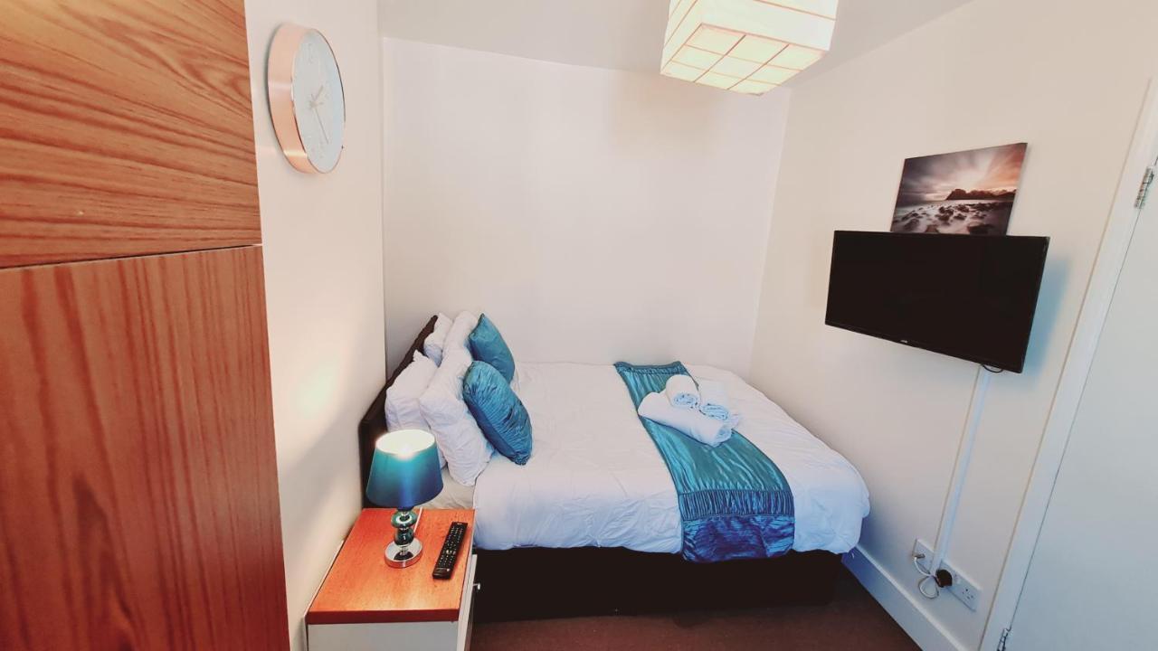 Cedar Villa - Perfect For Longer Stays Chatham  Bagian luar foto