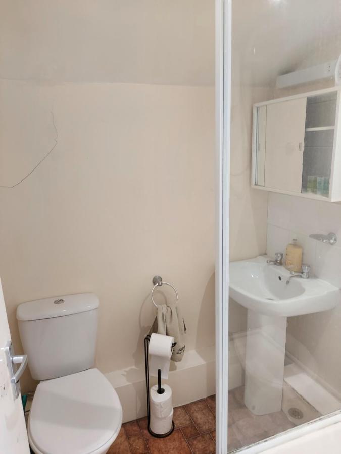 Cedar Villa - Perfect For Longer Stays Chatham  Bagian luar foto